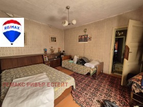 Haus Braschlen, region Russe 5