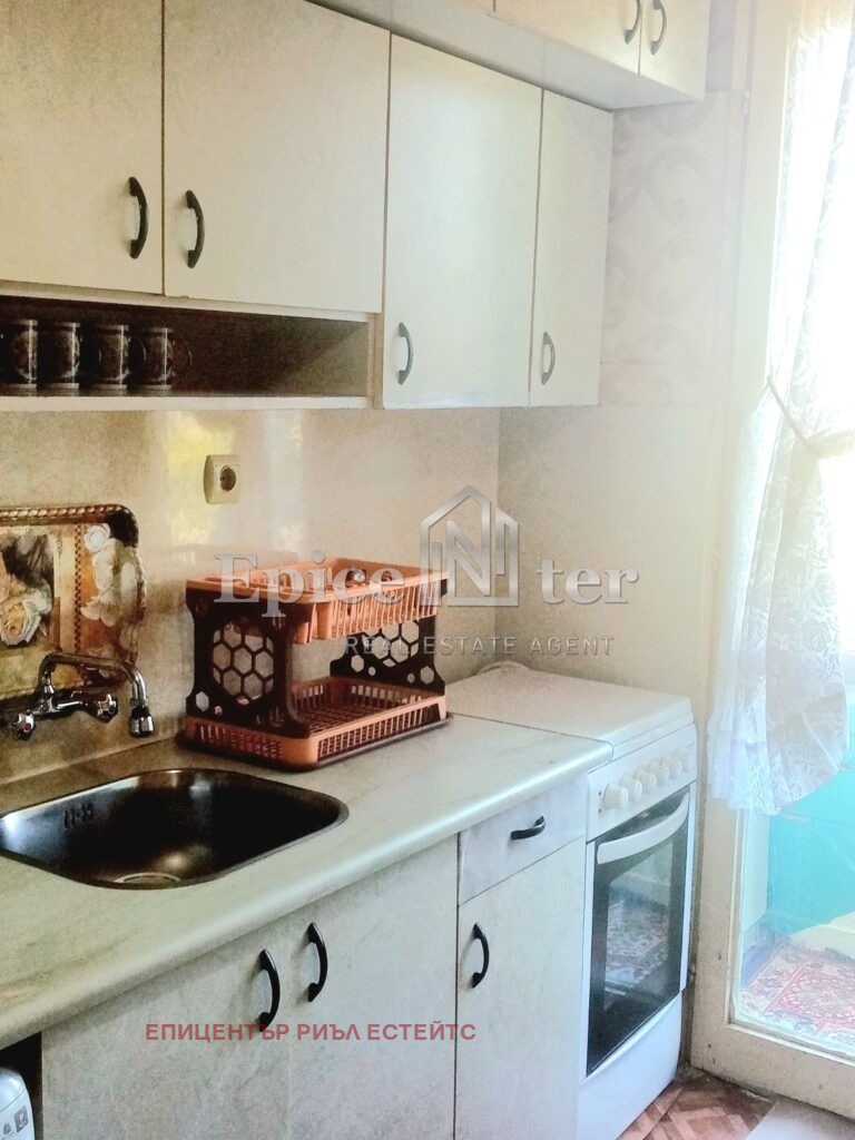 Продава 3-СТАЕН, гр. Пловдив, Прослав, снимка 4 - Апартаменти - 55851691