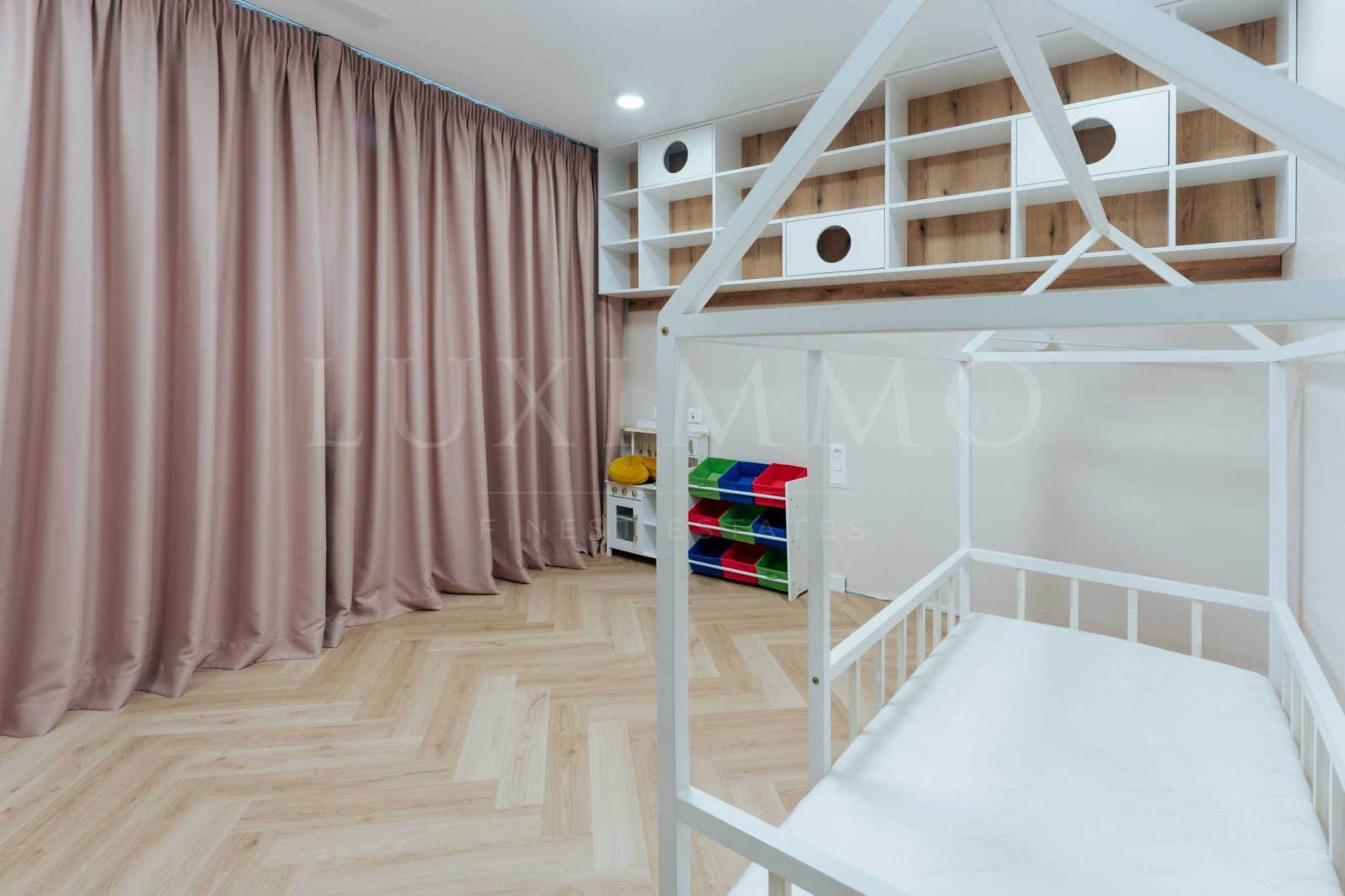 Продава МНОГОСТАЕН, гр. Бургас, Славейков, снимка 11 - Апартаменти - 53815144