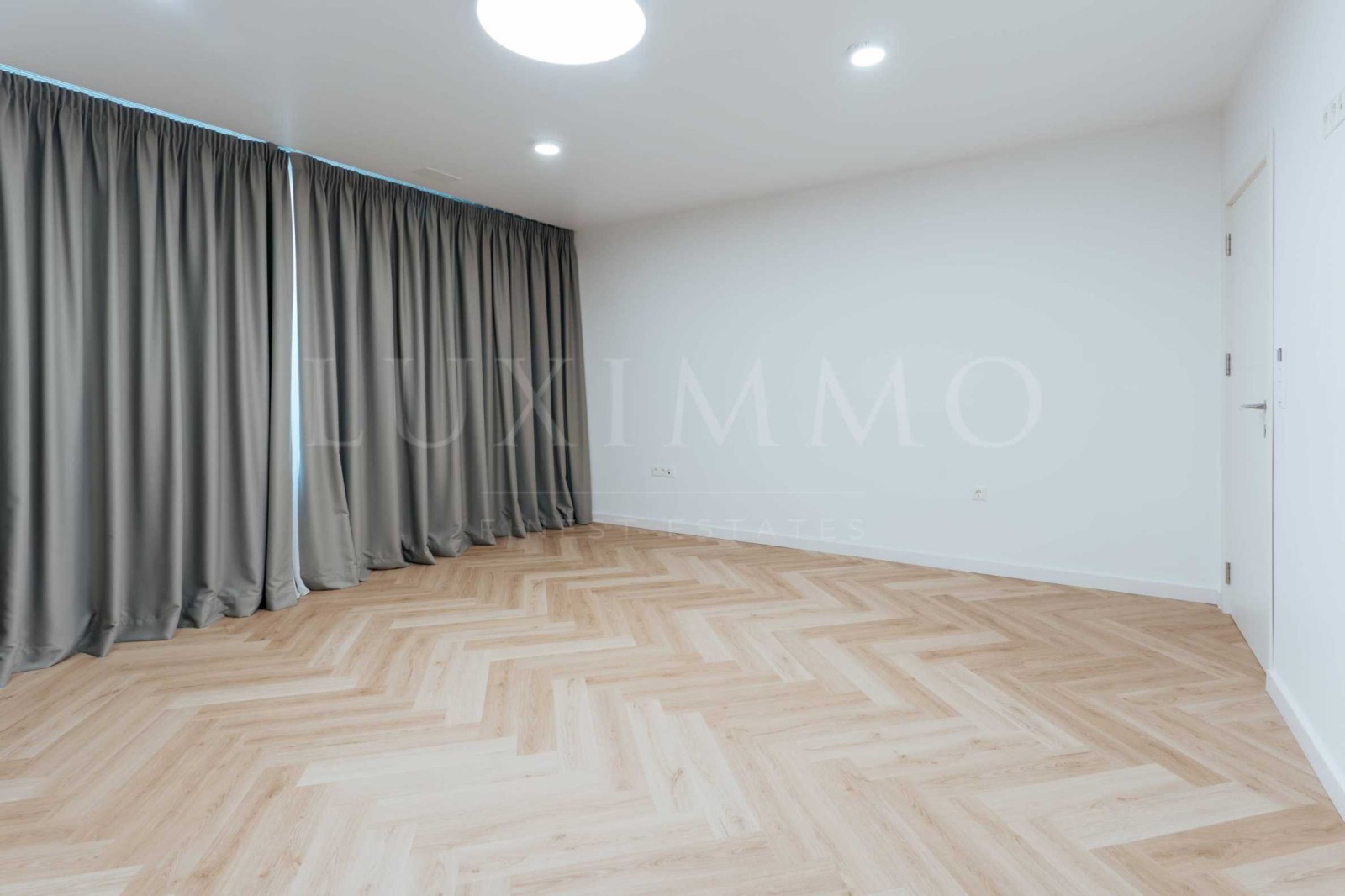 Продава МНОГОСТАЕН, гр. Бургас, Славейков, снимка 16 - Апартаменти - 53815144