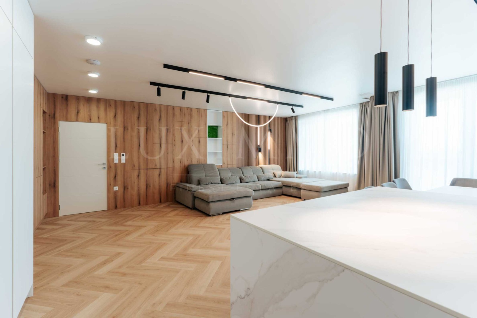 Продава МНОГОСТАЕН, гр. Бургас, Славейков, снимка 4 - Апартаменти - 53815144