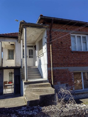 Maison Parvomai, région Plovdiv 12