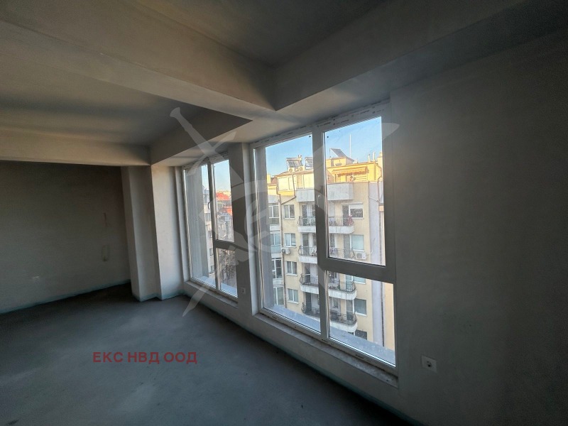 De vânzare  2 dormitoare Plovdiv , Țentâr , 147 mp | 37660106 - imagine [8]