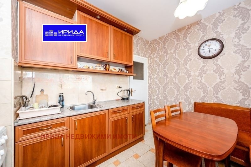 Продава 3-СТАЕН, гр. София, Света Троица, снимка 6 - Aпартаменти - 48104922