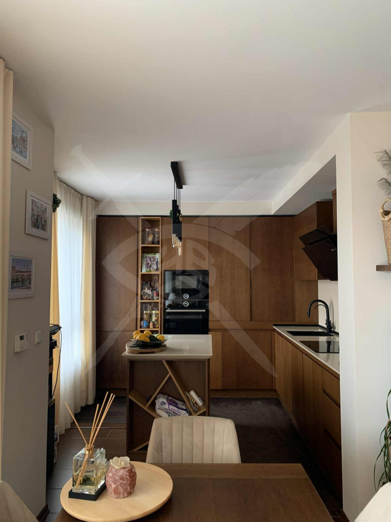 Продава 3-СТАЕН, гр. Варна, Бриз, снимка 2 - Апартаменти - 53161579