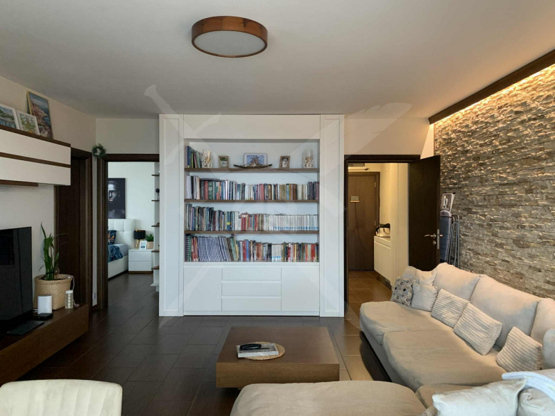 Продава 3-СТАЕН, гр. Варна, Бриз, снимка 3 - Апартаменти - 53161579