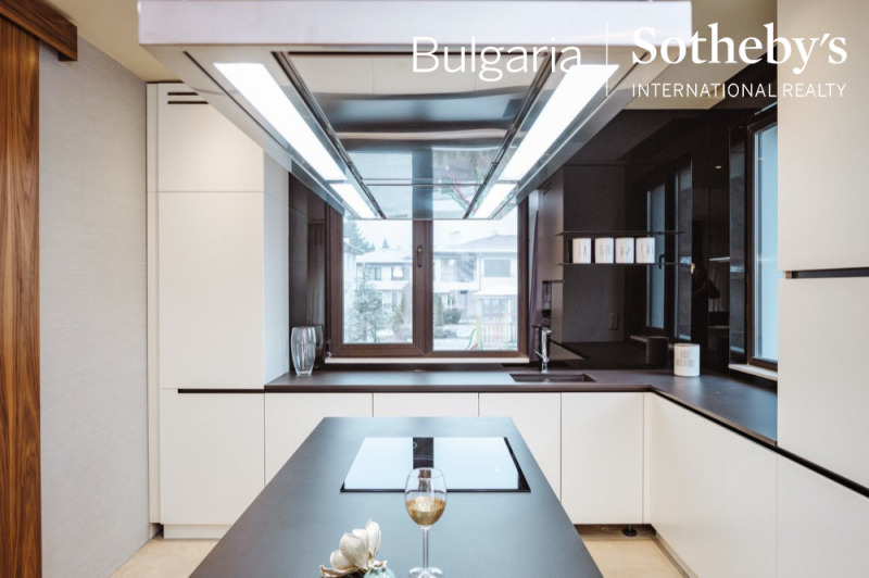 Продава КЪЩА, гр. София, м-т Детски град, снимка 11 - Къщи - 53230175