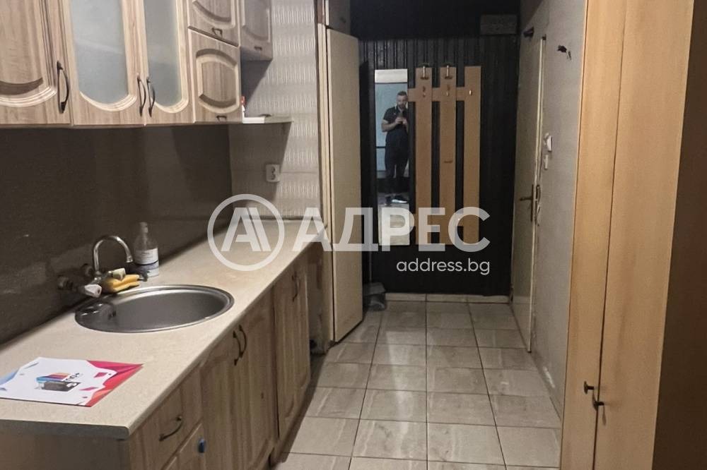 Продава 2-СТАЕН, гр. София, Полигона, снимка 2 - Апартаменти - 54787136