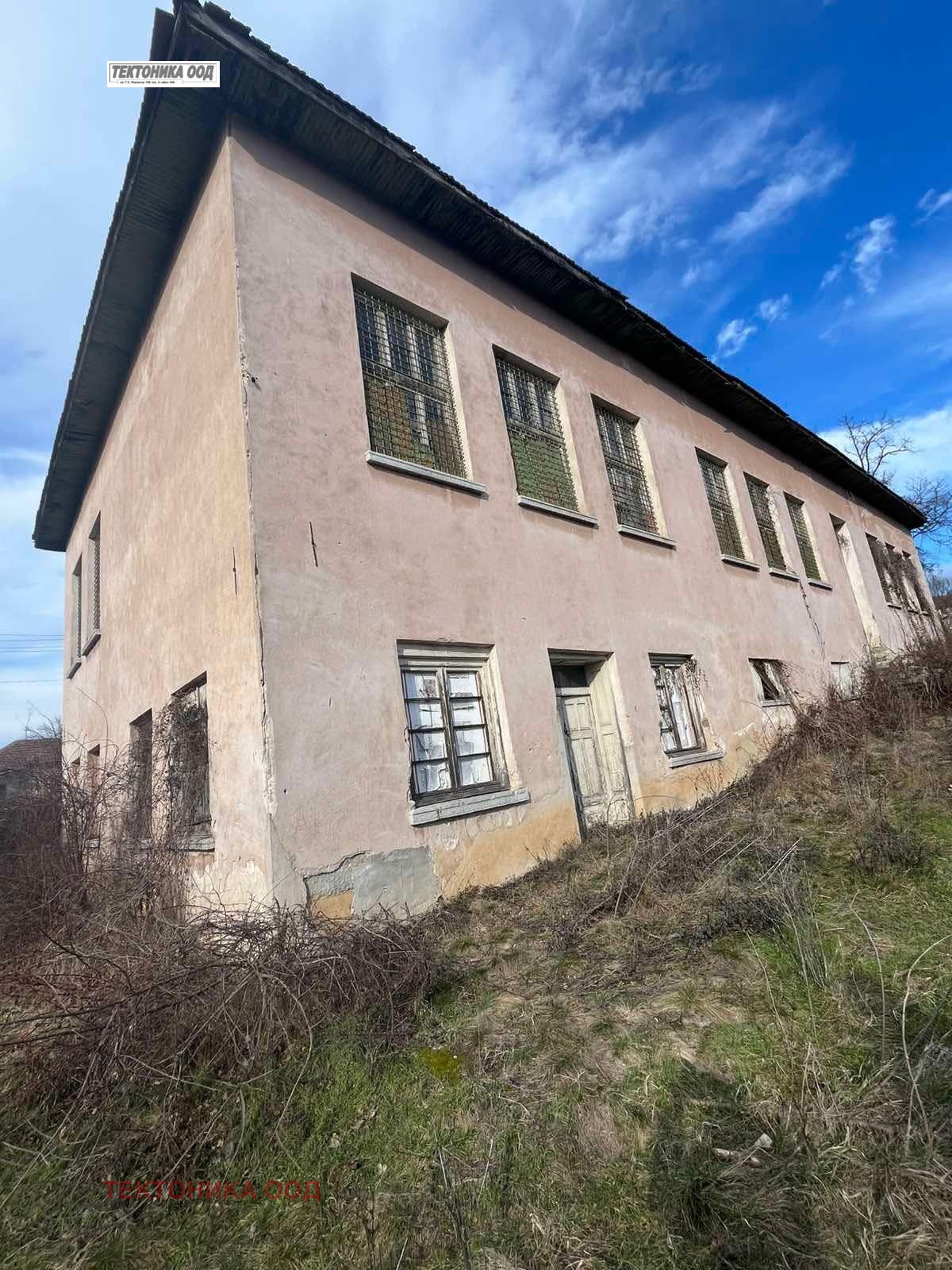 Продава ПРОМ. ПОМЕЩЕНИЕ, с. Видлица, област Монтана, снимка 2 - Производствени сгради - 54008902