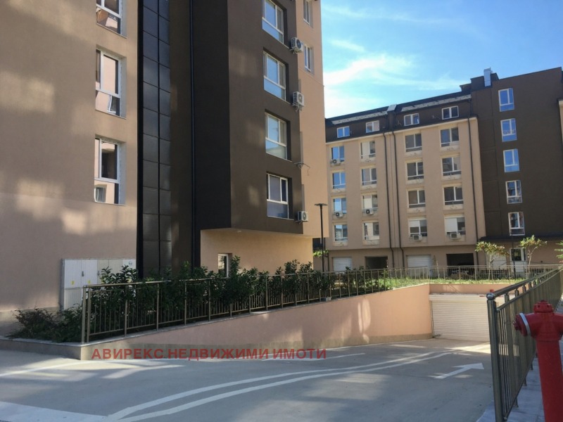 En venta  Estudio Plovdiv , Jristo Smirnenski , 34 metros cuadrados | 10561733