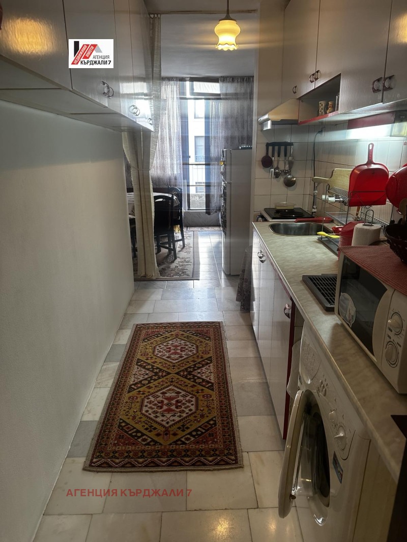 Till salu  3+ sovrum Kardjali , Centar , 130 kvm | 47077598 - bild [2]