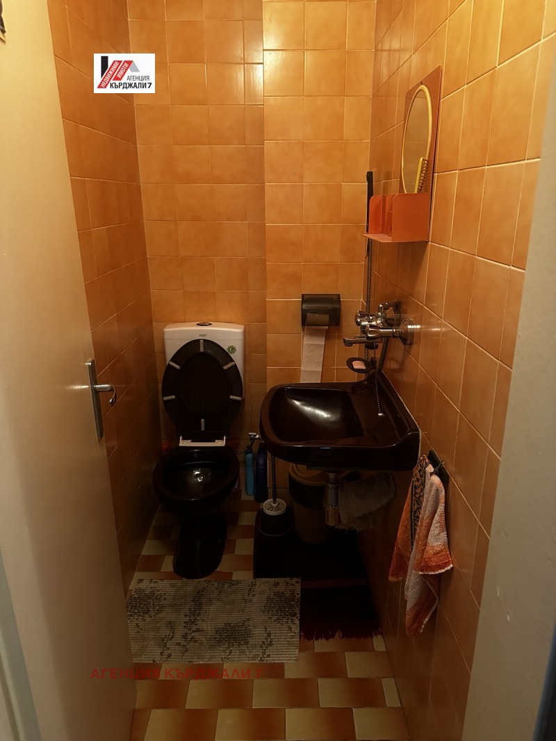 Till salu  3+ sovrum Kardjali , Centar , 130 kvm | 47077598 - bild [14]