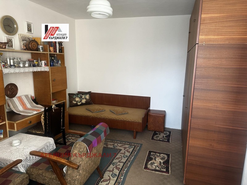 Till salu  3+ sovrum Kardjali , Centar , 130 kvm | 47077598 - bild [9]
