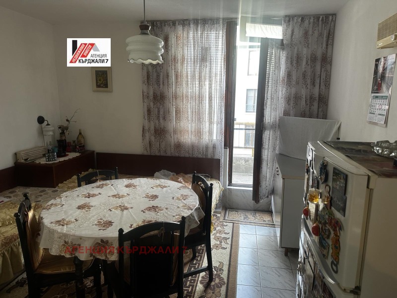 Till salu  3+ sovrum Kardjali , Centar , 130 kvm | 47077598 - bild [3]