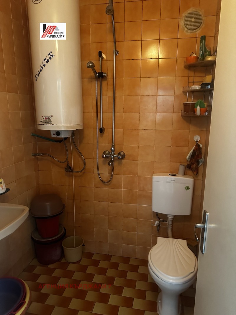 Till salu  3+ sovrum Kardjali , Centar , 130 kvm | 47077598 - bild [13]