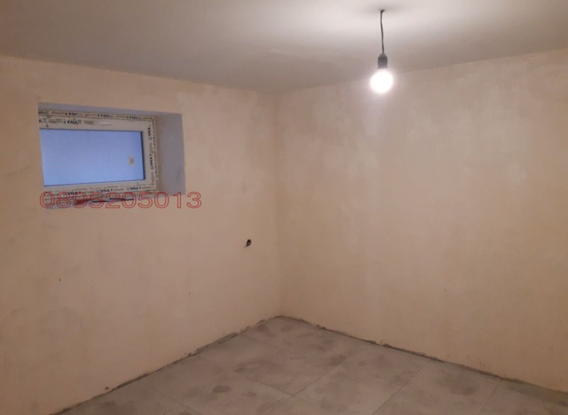 Продава ЕТАЖ ОТ КЪЩА, гр. Севлиево, област Габрово, снимка 11 - Етаж от къща - 52785413