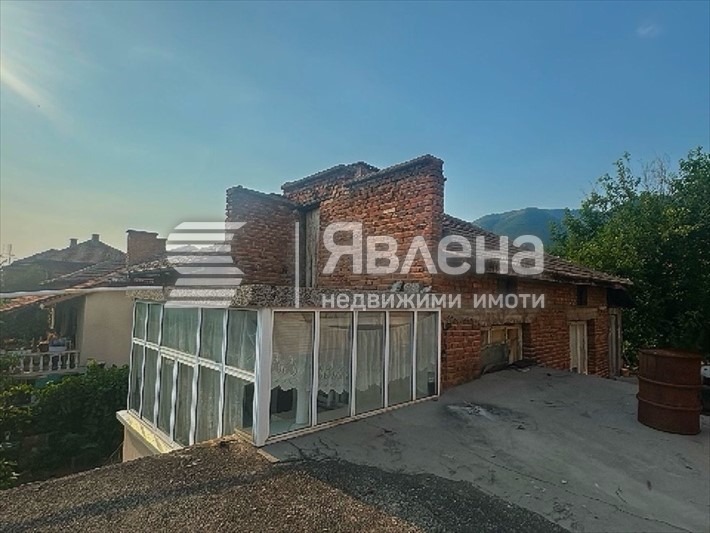 Продава КЪЩА, гр. Сопот, област Пловдив, снимка 2 - Къщи - 52940720