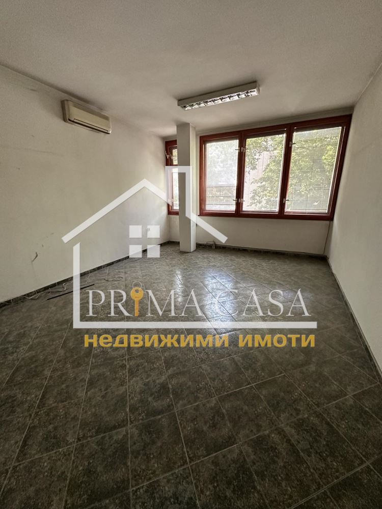 Продава  Магазин град Пловдив , Център , 215 кв.м | 30400343 - изображение [4]