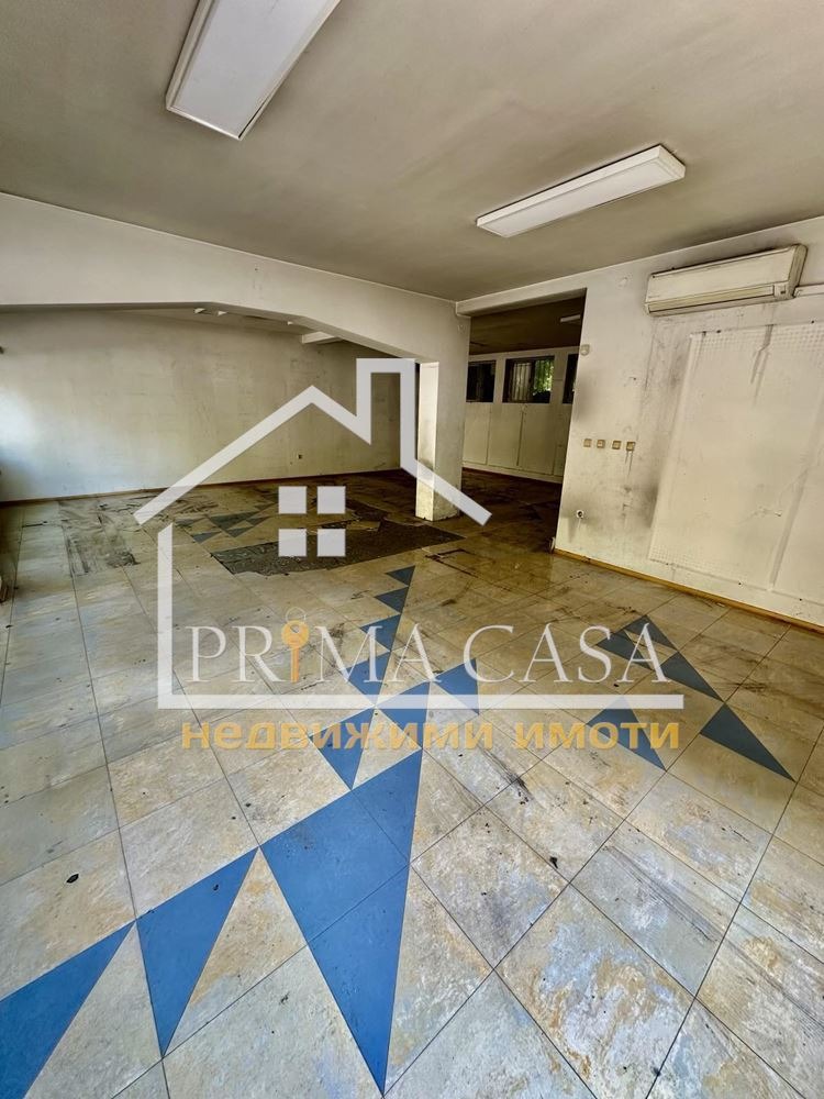 Продава  Магазин град Пловдив , Център , 215 кв.м | 30400343 - изображение [2]