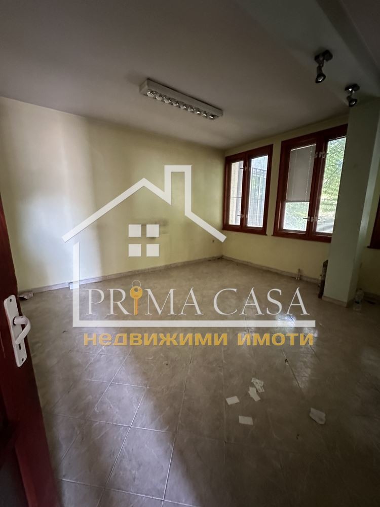 Продава  Магазин град Пловдив , Център , 215 кв.м | 30400343 - изображение [5]