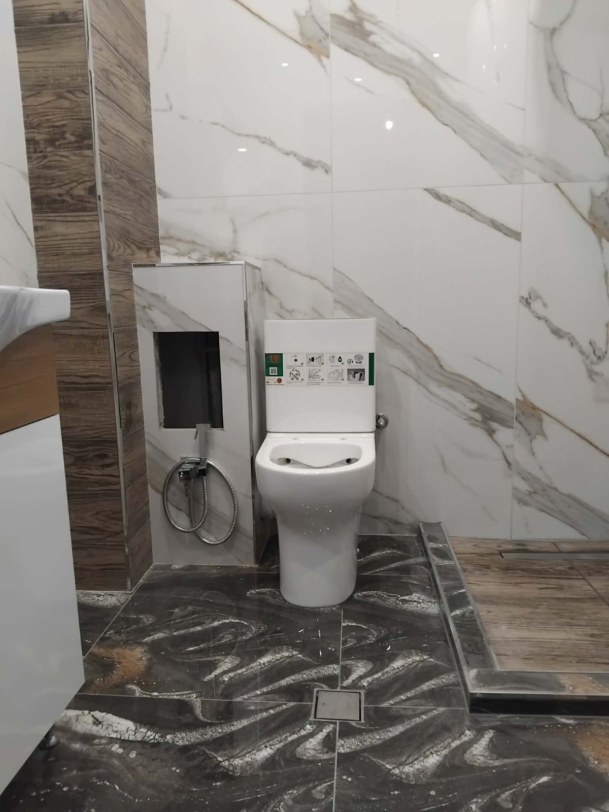 Продава 2-СТАЕН, гр. Пловдив, Христо Смирненски, снимка 2 - Апартаменти - 55243741