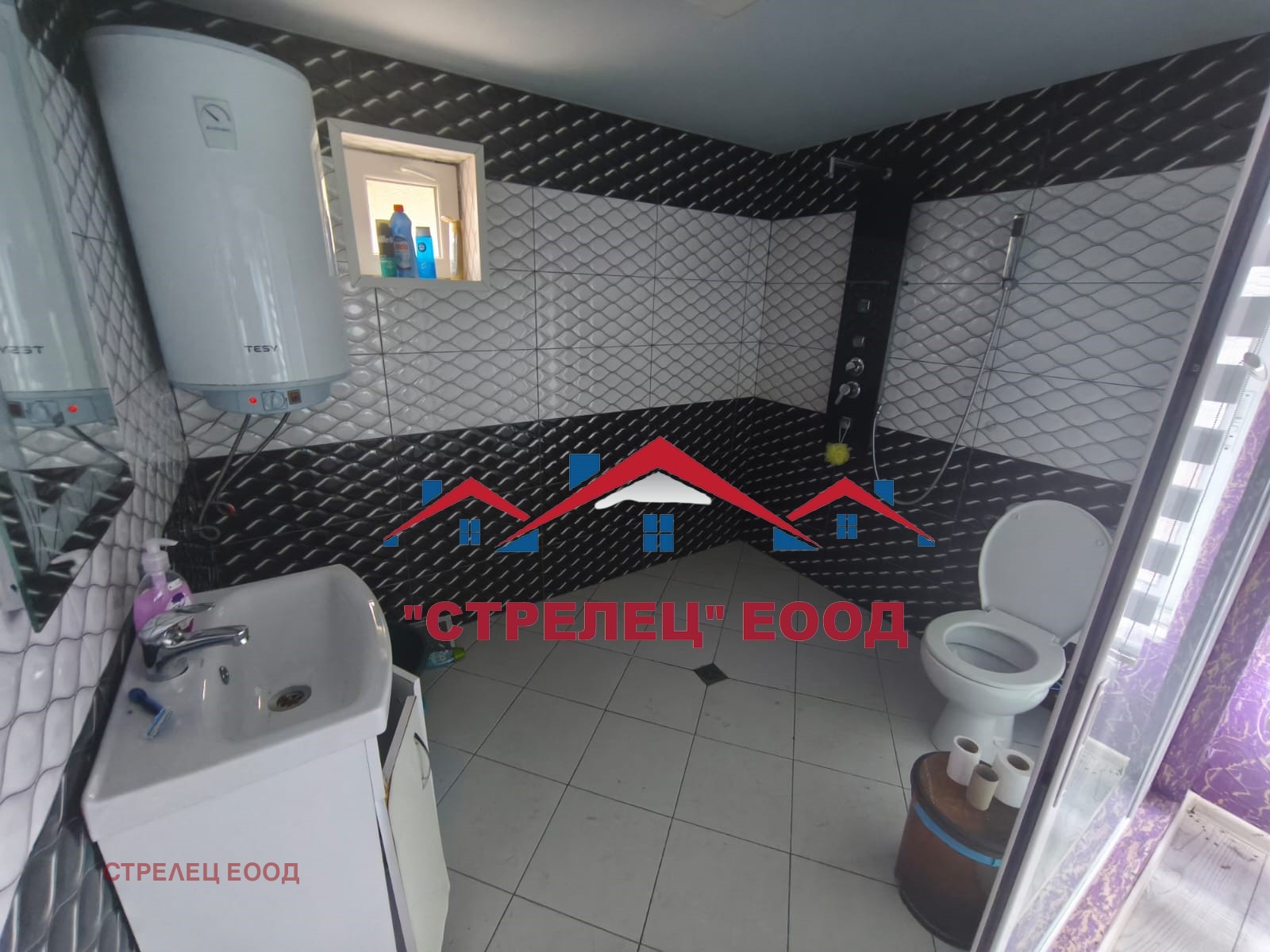 Продава КЪЩА, гр. Генерал Тошево, област Добрич, снимка 11 - Къщи - 56323206