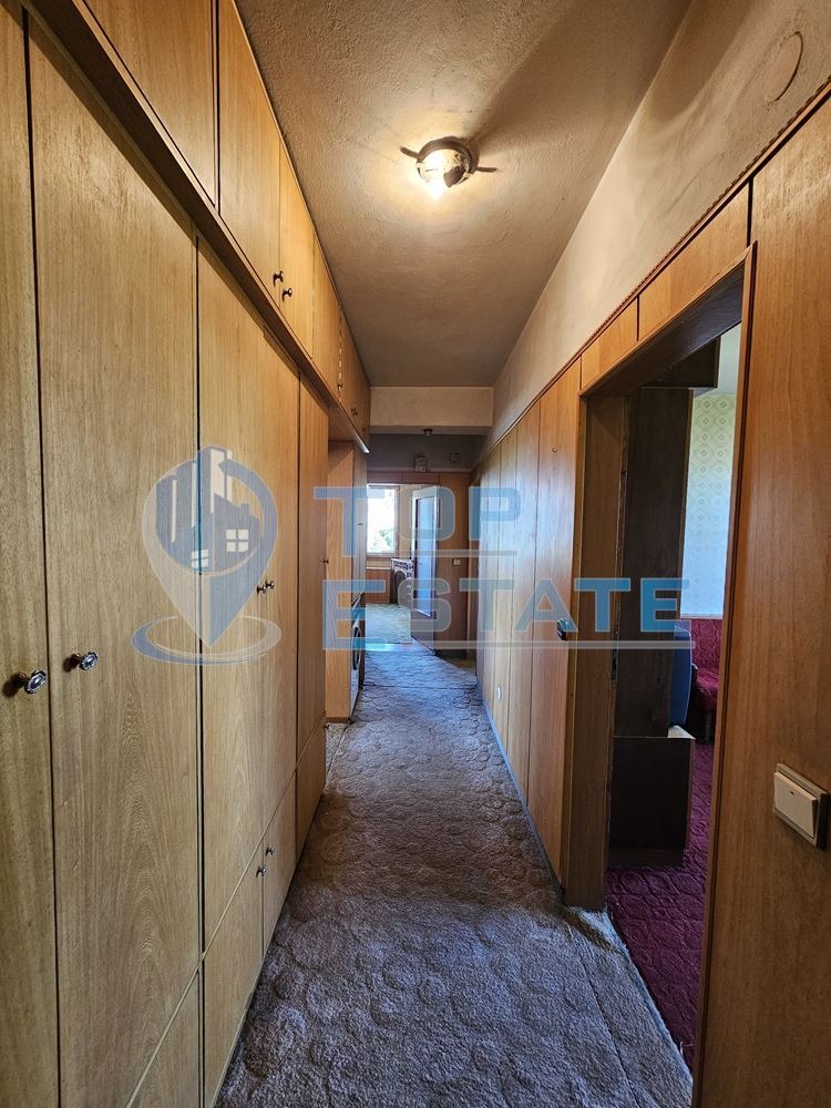 Продава МНОГОСТАЕН, гр. Велико Търново, Бузлуджа, снимка 14 - Апартаменти - 50999249