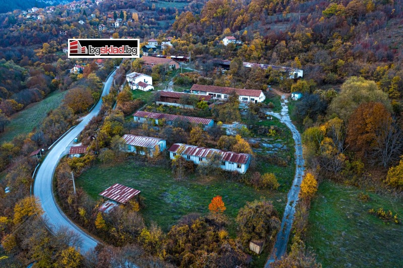 Продава  Пром. помещение област София , с. Искрец , 20500 кв.м | 37737767 - изображение [7]