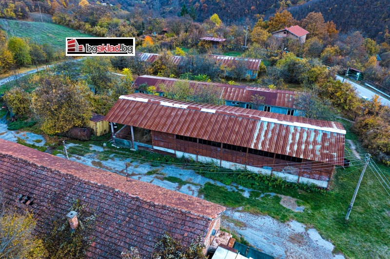 Продава  Пром. помещение област София , с. Искрец , 20500 кв.м | 37737767 - изображение [6]