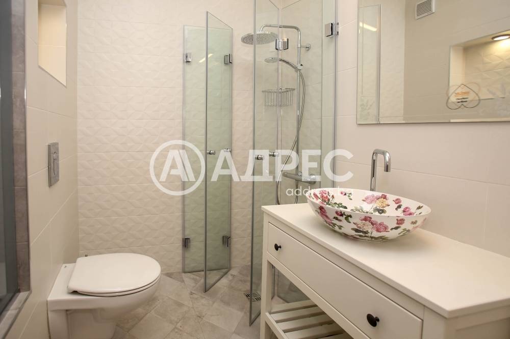 Продава 3-СТАЕН, гр. София, Център, снимка 5 - Апартаменти - 54847892
