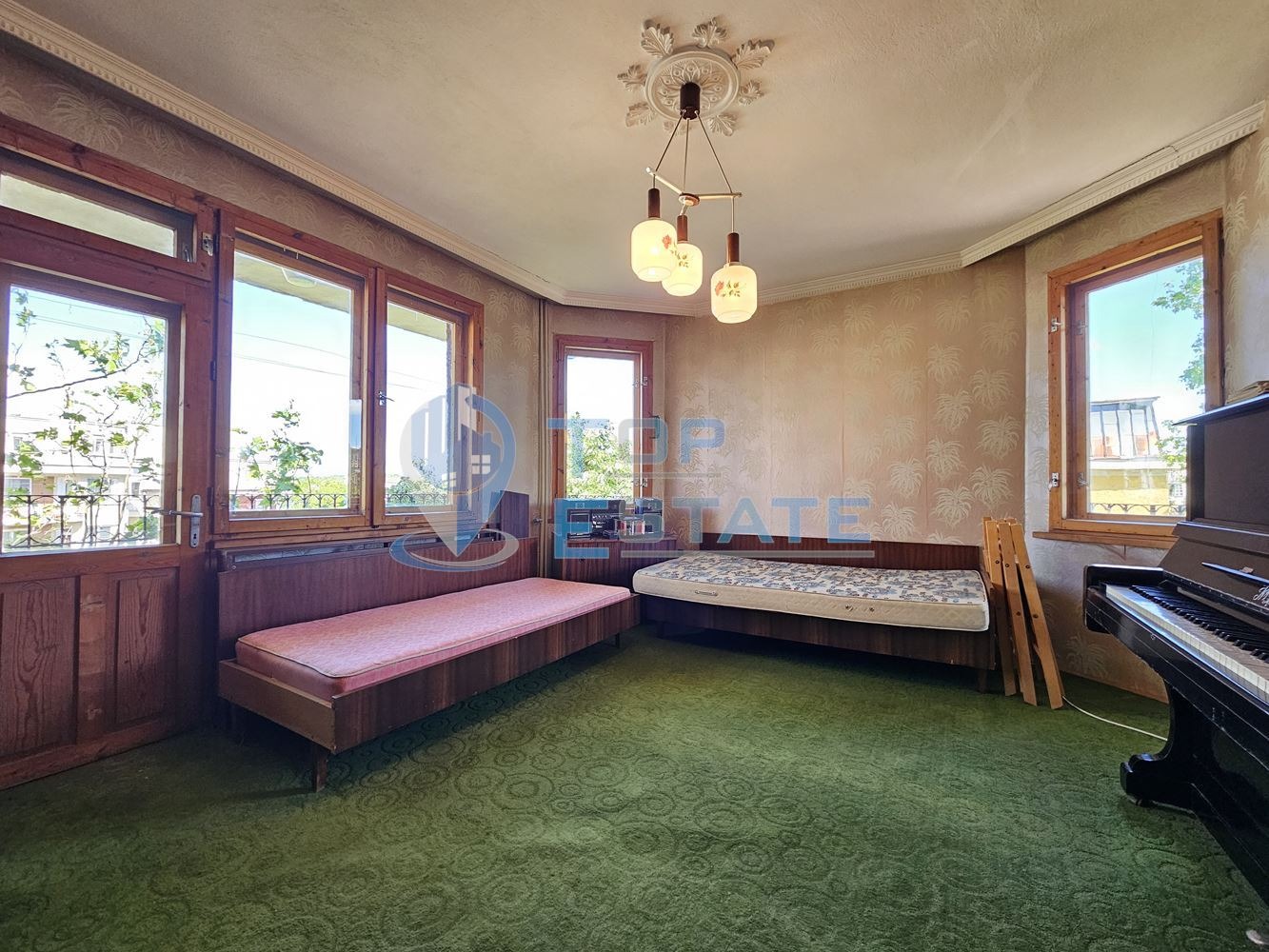 Продава МНОГОСТАЕН, гр. Велико Търново, Бузлуджа, снимка 3 - Апартаменти - 50999249