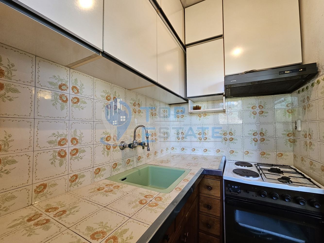 Продава МНОГОСТАЕН, гр. Велико Търново, Бузлуджа, снимка 9 - Апартаменти - 50999249