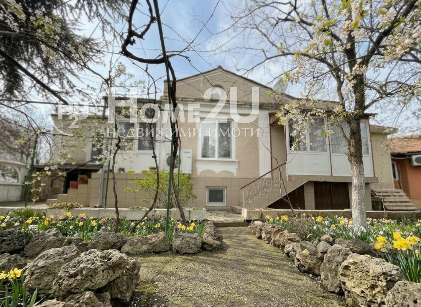 Продава КЪЩА, гр. Суворово, област Варна