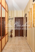 Продава 4-СТАЕН, град Шумен, Боян Българанов 2 • 255000 лв. • 63238054 — Holmes.bg