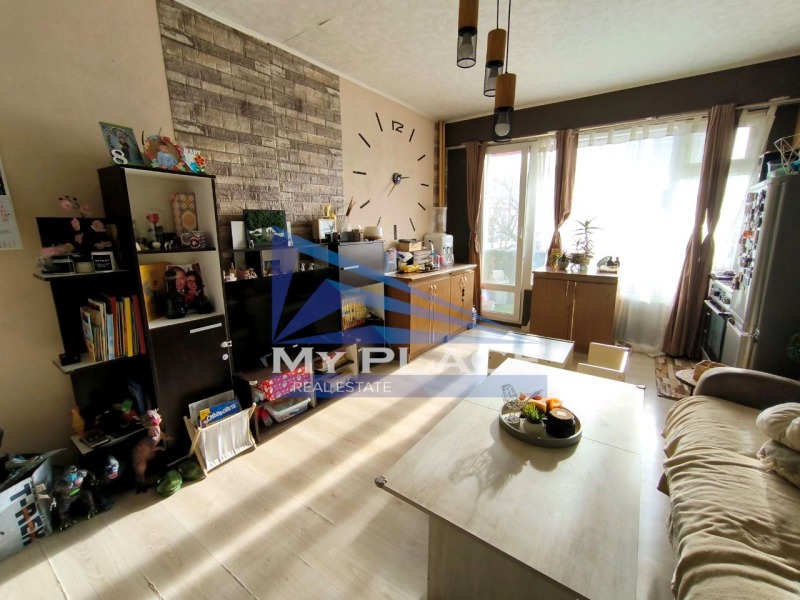 Продава 2-СТАЕН, гр. Шумен, 5-ти полк, снимка 3 - Апартаменти - 53210046