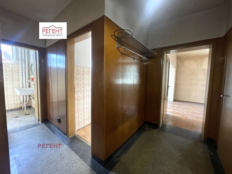 De vânzare  2 dormitoare Gabrovo , Țentâr , 116 mp | 68327308 - imagine [11]