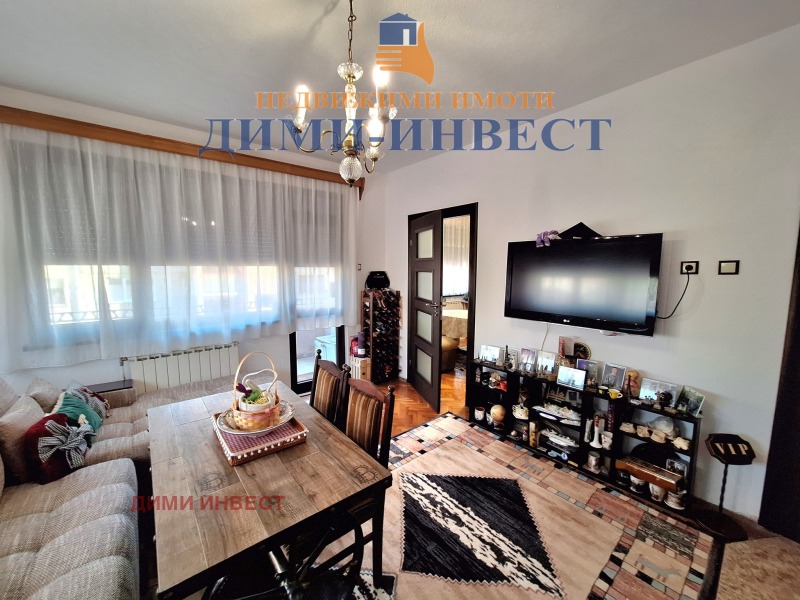 Продава 4-СТАЕН, гр. Добрич, Център