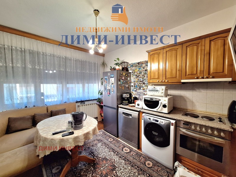 Продава 4-СТАЕН, гр. Добрич, Център, снимка 8 - Апартаменти - 53182913