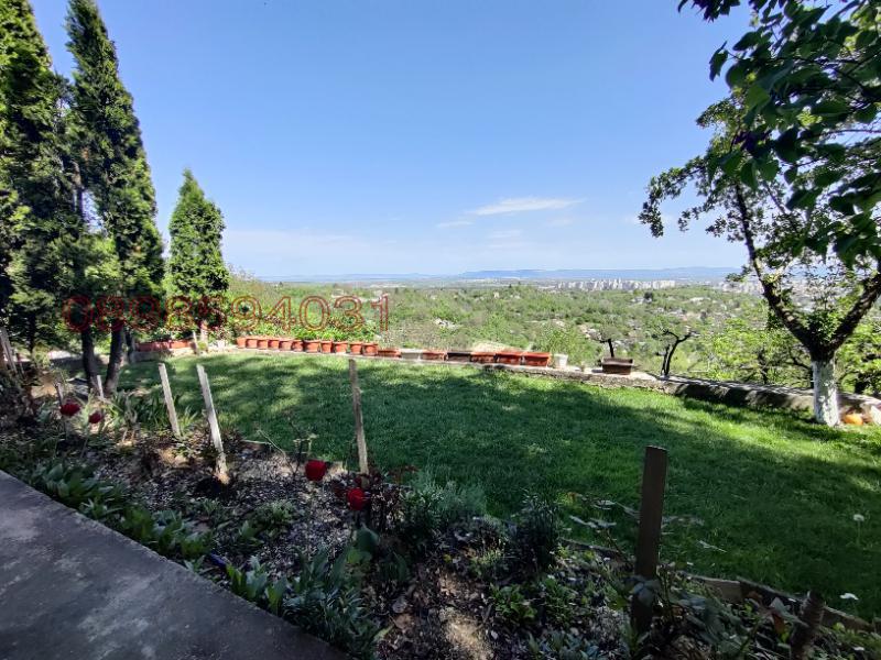 Продава ВИЛА, гр. Шумен, м-т Чашка, снимка 3 - Вили - 52780825