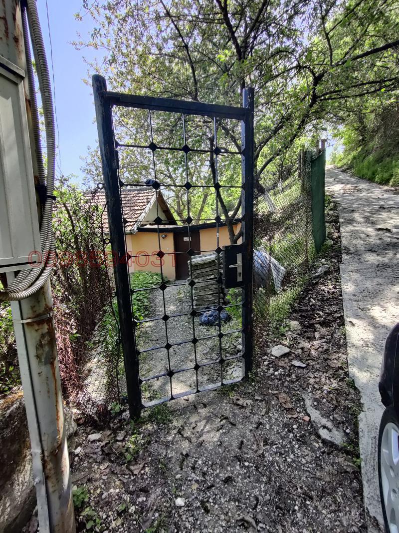 Продава ВИЛА, гр. Шумен, м-т Чашка, снимка 12 - Вили - 52780825