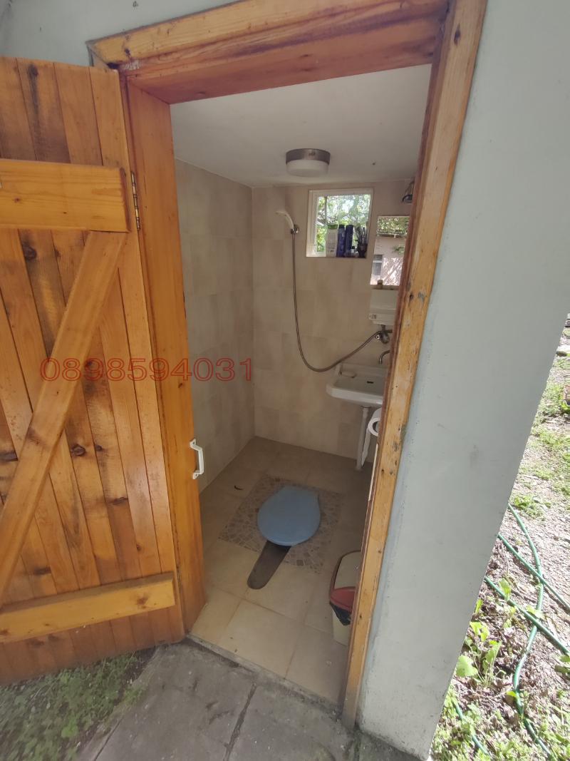 Продава ВИЛА, гр. Шумен, м-т Чашка, снимка 8 - Вили - 52780825