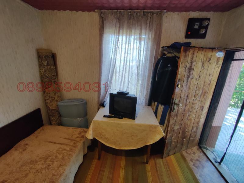 Продава ВИЛА, гр. Шумен, м-т Чашка, снимка 15 - Вили - 52780825