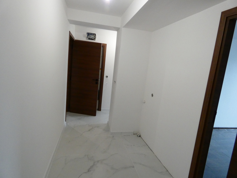 Продава МНОГОСТАЕН, гр. София, Борово, снимка 12 - Апартаменти - 52157200