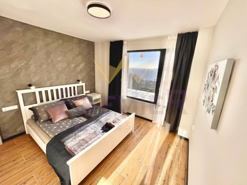 Продава КЪЩА, гр. Балчик, област Добрич, снимка 6 - Къщи - 52245975