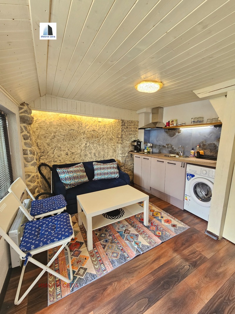 Продава КЪЩА, гр. Велико Търново, Варуша, снимка 2 - Къщи - 53177697