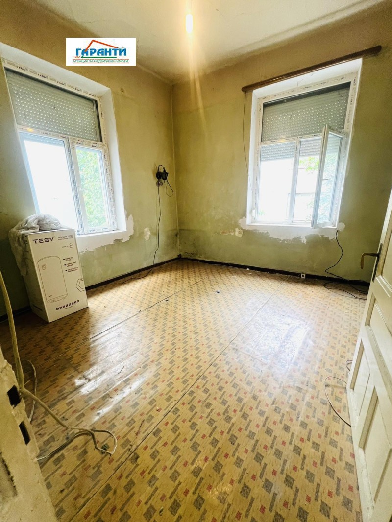 De vânzare  2 dormitoare Plovdiv , Țentâr , 95 mp | 90203585 - imagine [2]