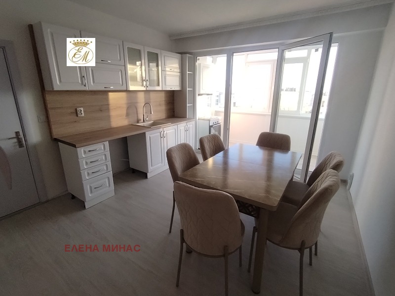 Продава 3-СТАЕН, град Шумен, Тракия • 200000 лв. / 102258.38 € • 74191482 1