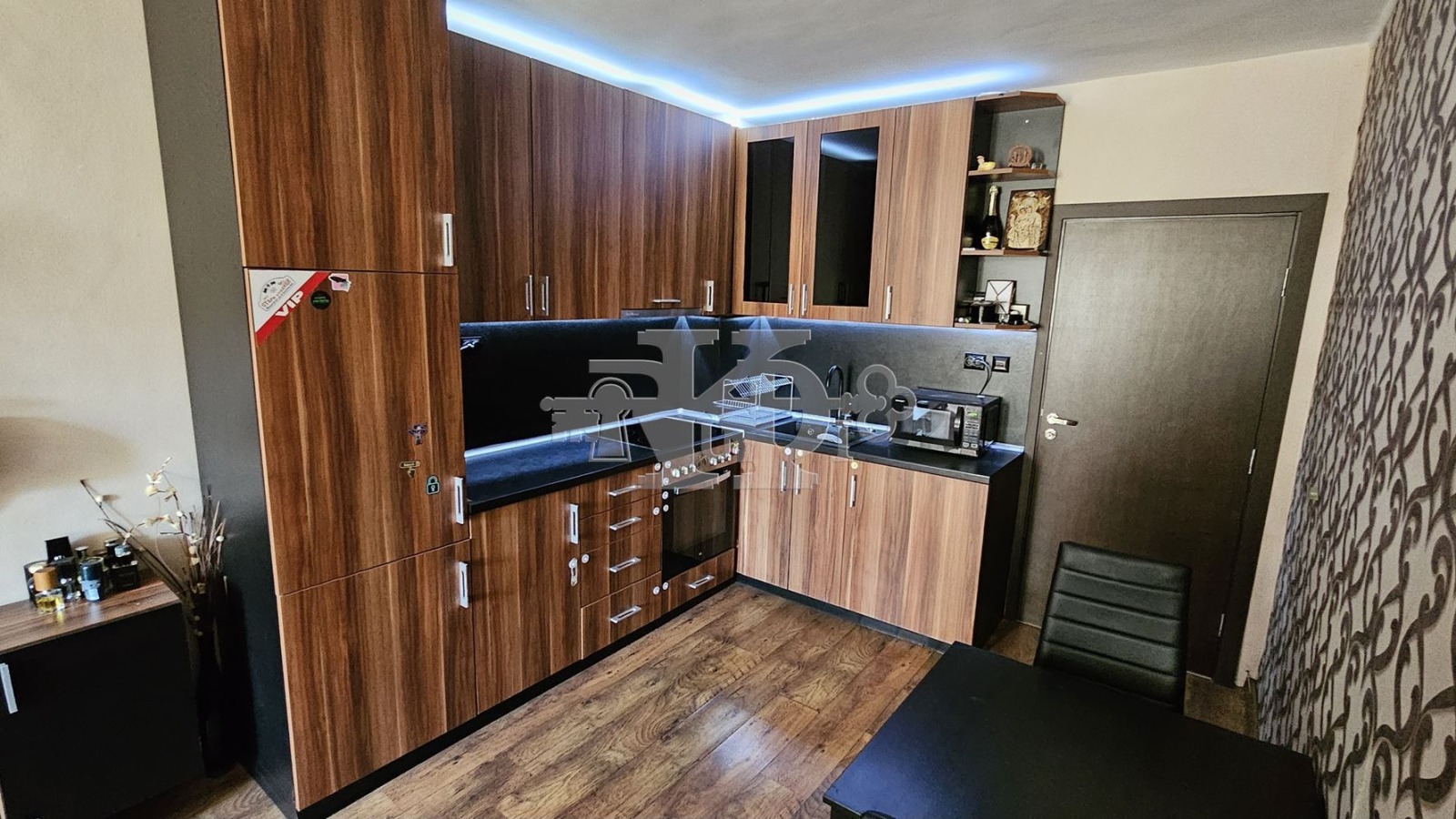 Продава 2-СТАЕН, гр. Варна, Колхозен пазар, снимка 4 - Апартаменти - 55907731