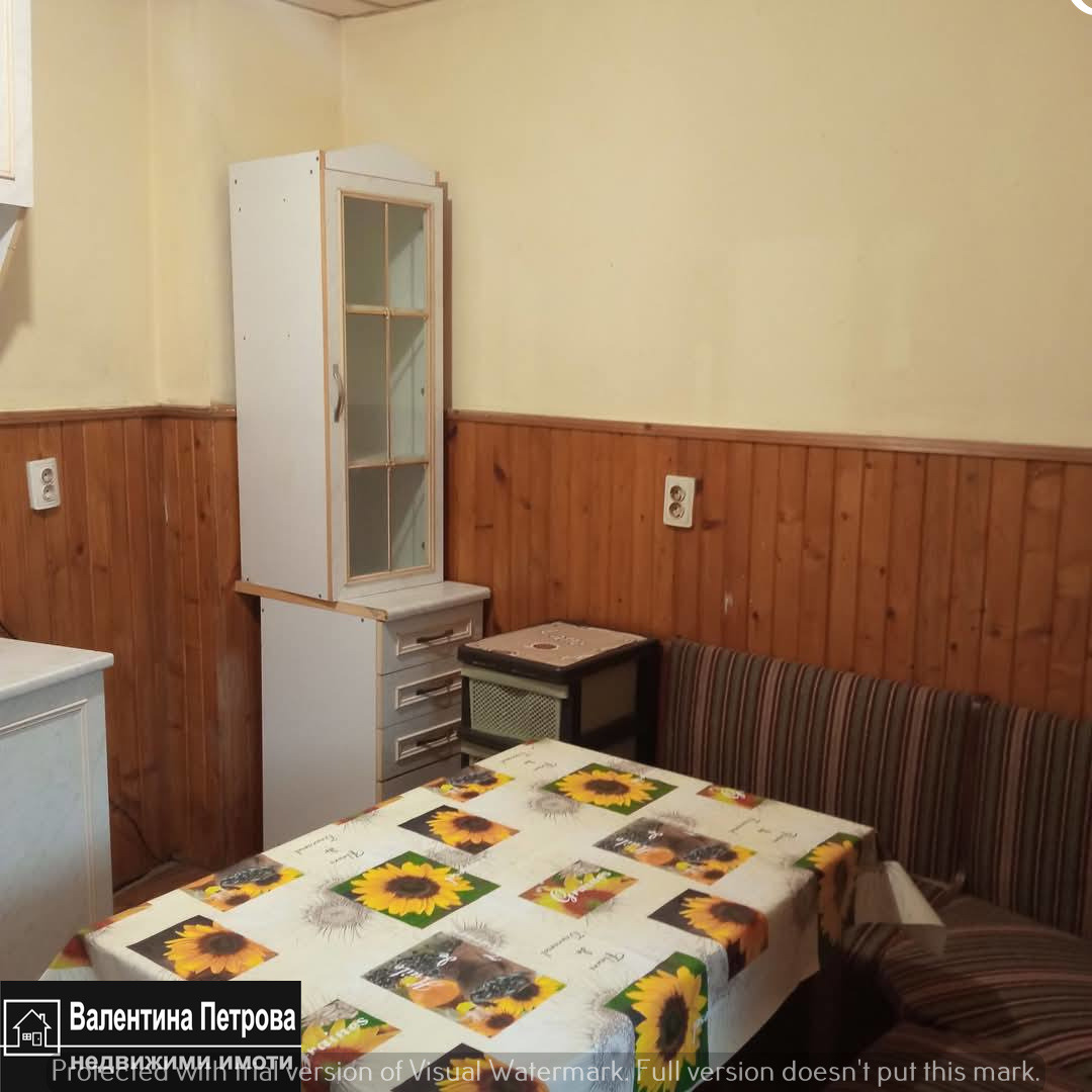 Продава КЪЩА, гр. Русе, Новата махала, снимка 2 - Къщи - 43758958