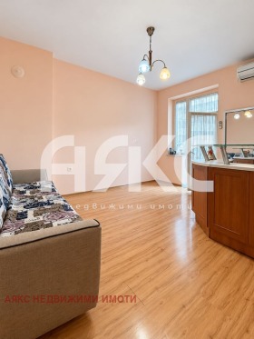 Продава  2-стаен, град София